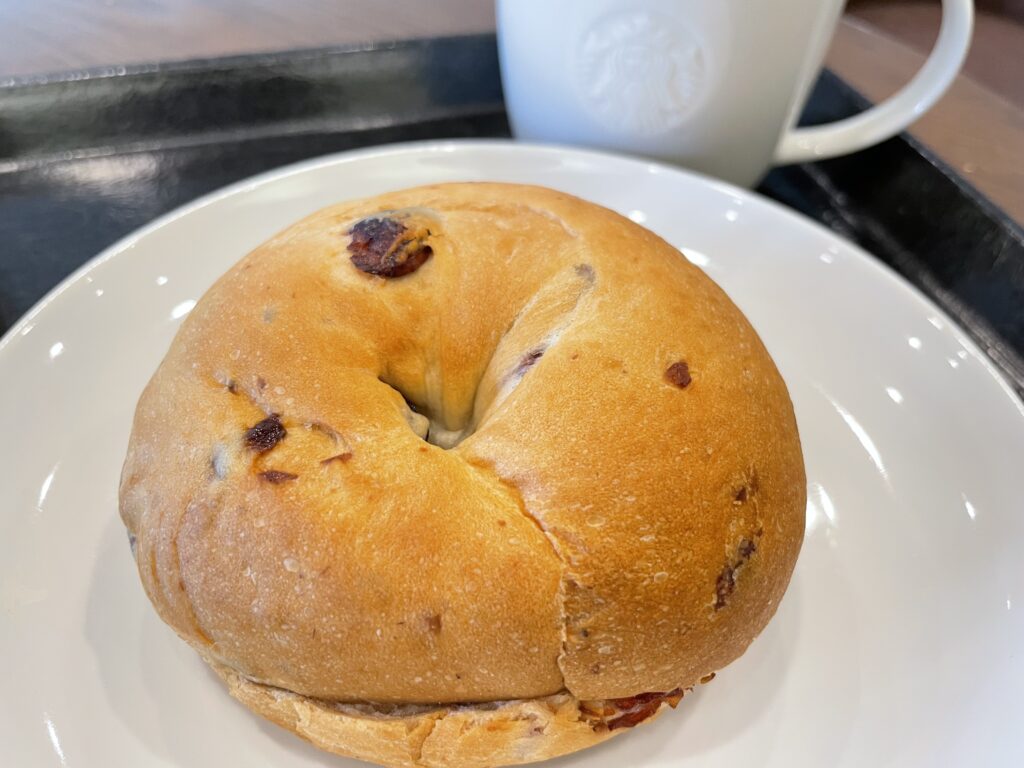 ストロベリー&クランベリー ベーグルサンド