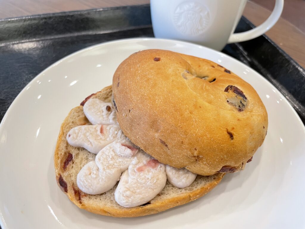 ストロベリー&クランベリー ベーグルサンド