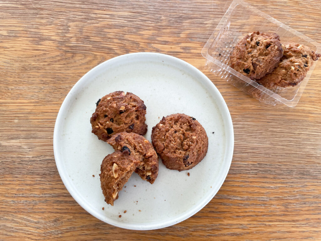 無印レーズンといちじくのシリアルクッキー